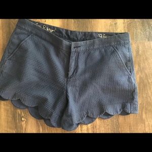 Lilly Pulitzer Buttercup navy blue shorts size 12